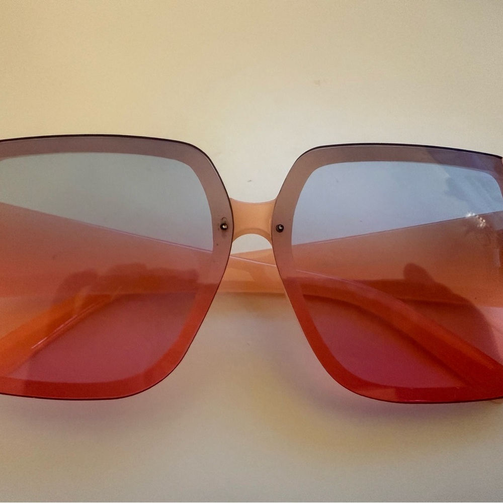 Chic Pink Plastic Sunglasses with blue gradient lenses-  No brand
